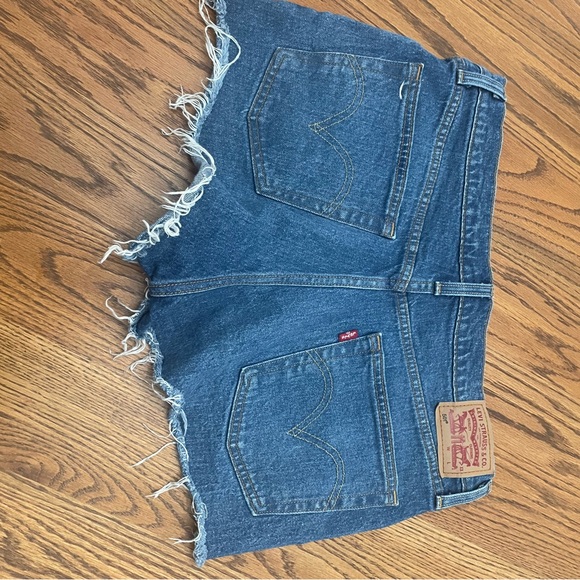 Levi's Blue Frayed Hem Shorts sz. 29 - Picture 5 of 6